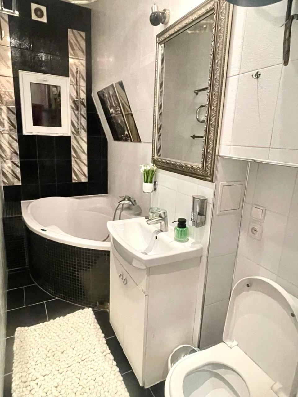 Apartments De-Ribas أوديسا المظهر الخارجي الصورة